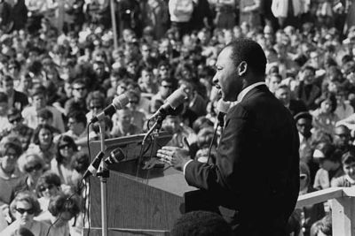 Martin Luther King Jr. speaks to crowd