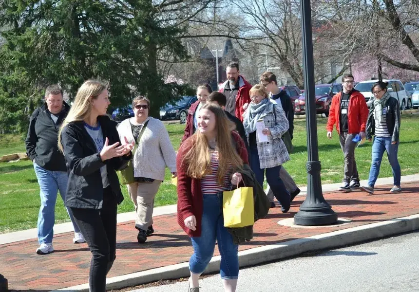 tour campus accepted student day