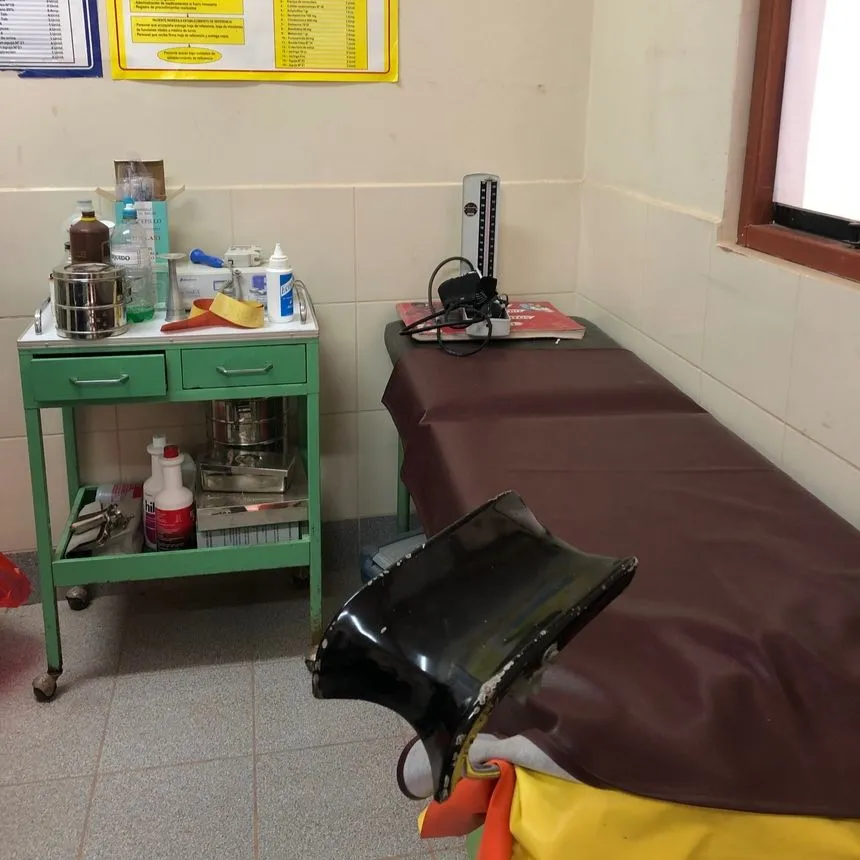 Nursing students volunteered in this local community clinic.