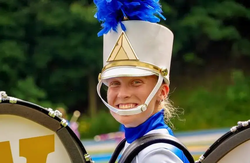 marching band drummer 860x560