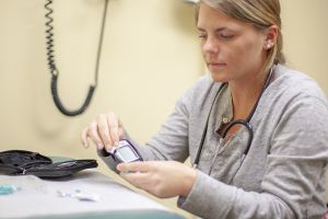 Female nursing student in clinical setting 300x200 Female BSN degree nursing student in clinical setting
