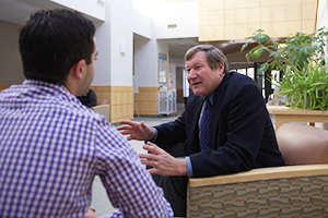 Business faculty mentorship 300x200 Business profesoor mentoring student