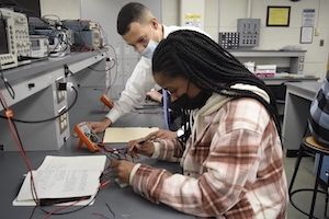 engineering innovative faculty research 300x200 Engineering faculty member helping out Widener student who is working towards a master's in electrical engineering.
