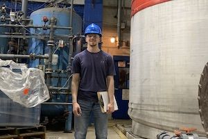 Widener Chemical Engineering Student Josh Schreiner working in lab