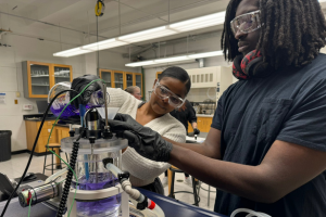 chemical engineering students 300x200 Widener chemical engineering students working in a lab