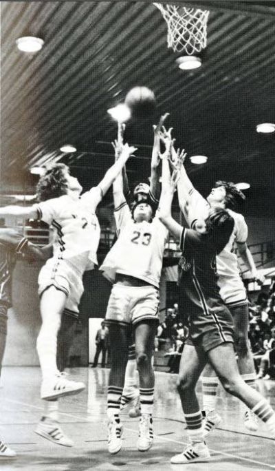 Black and white photo of Widener women's basketball game from 1983
