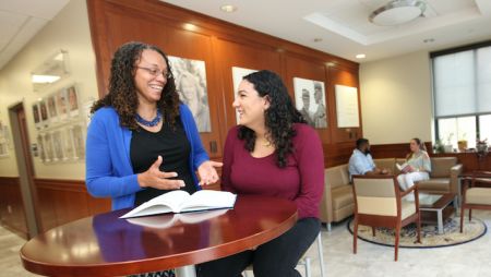 faculty mentor with student